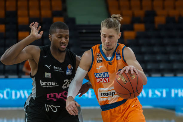 中发挥最佳 中发挥最佳